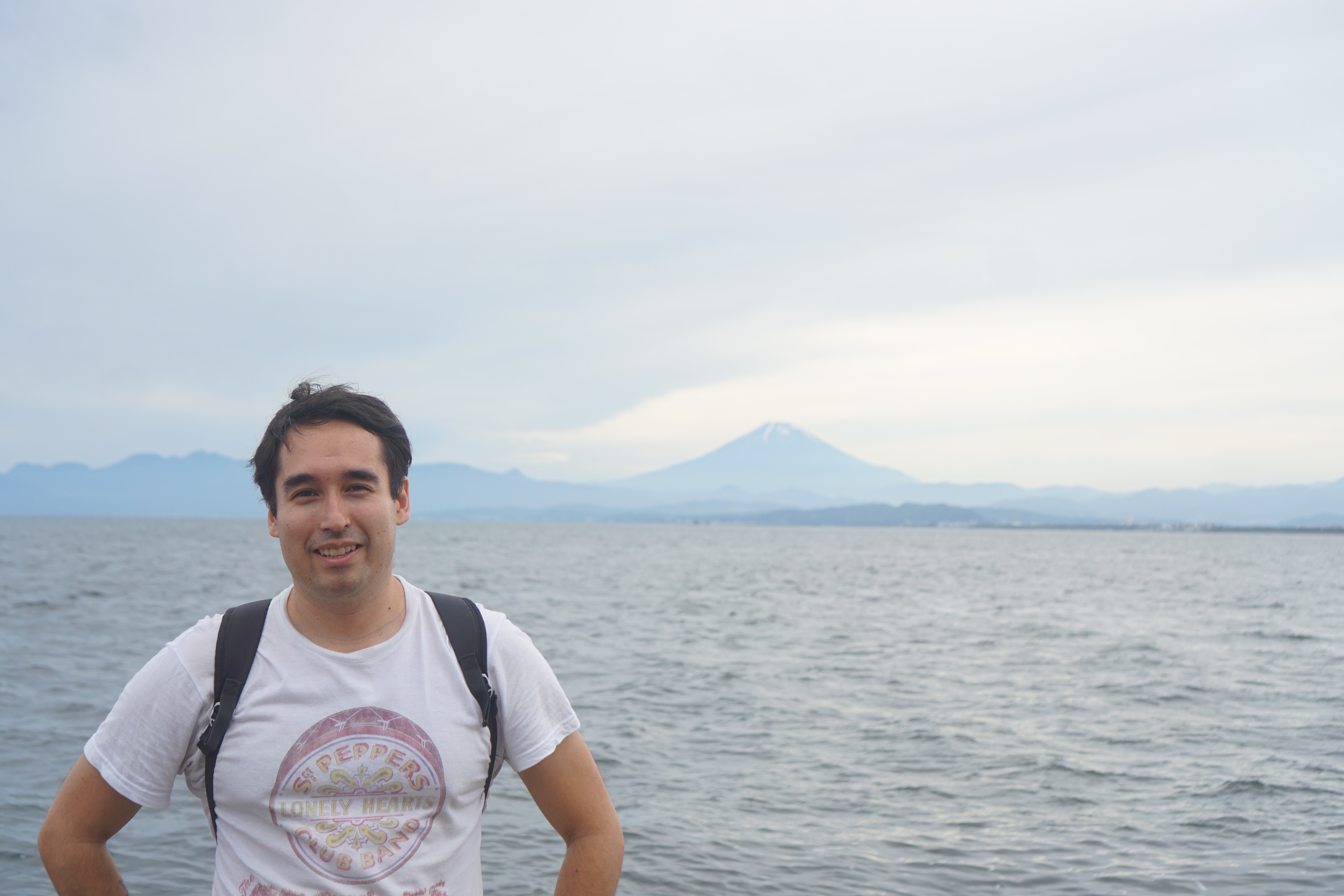 Joaquín Armijo in front of Mount Fuji